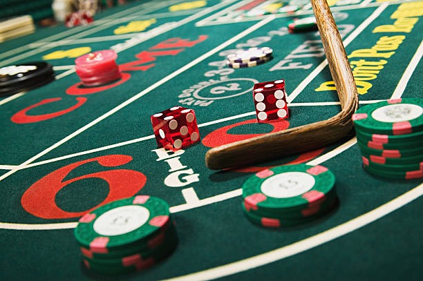 Baccarat card layout and betting positions